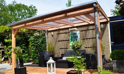 Inrichting houten veranda