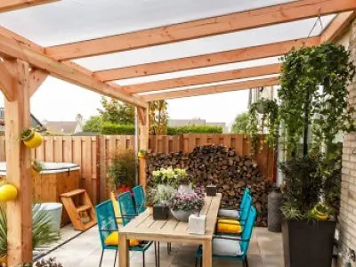 overkapping-veranda-zwevend-dak-lichtdoorlatend