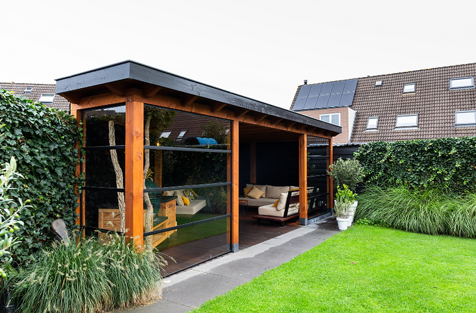 Een overkapping of veranda van douglashout