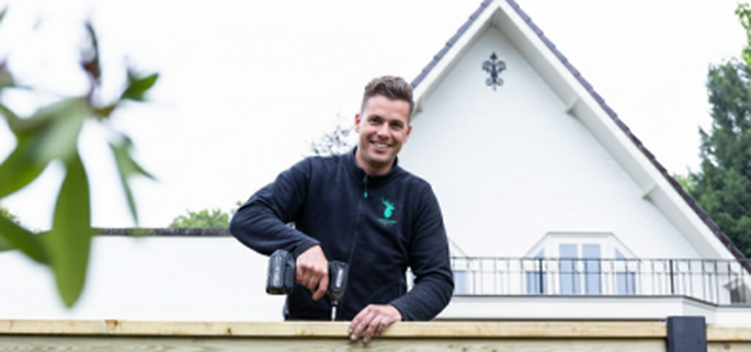 Plaatsen&#x20;van&#x20;schutting&#x3A;&#x20;stappen,&#x20;tips&#x20;en&#x20;wat&#x20;het&#x20;kost