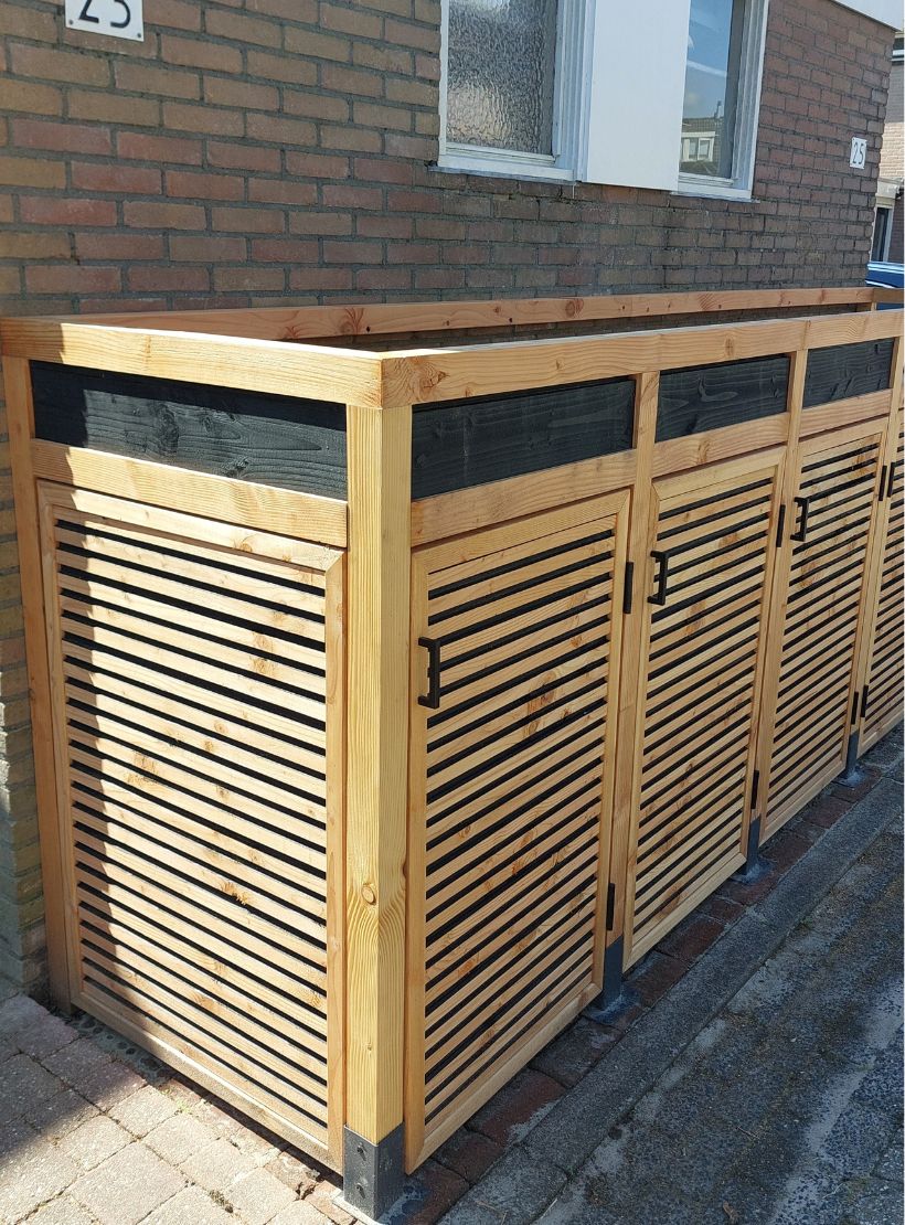 Familie Blok uit Leusden: Heel blij met dit product, het resultaat is een kliko-ombouw met plantenbak.