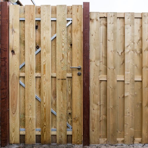 Houten tuindeur met stalen frame
