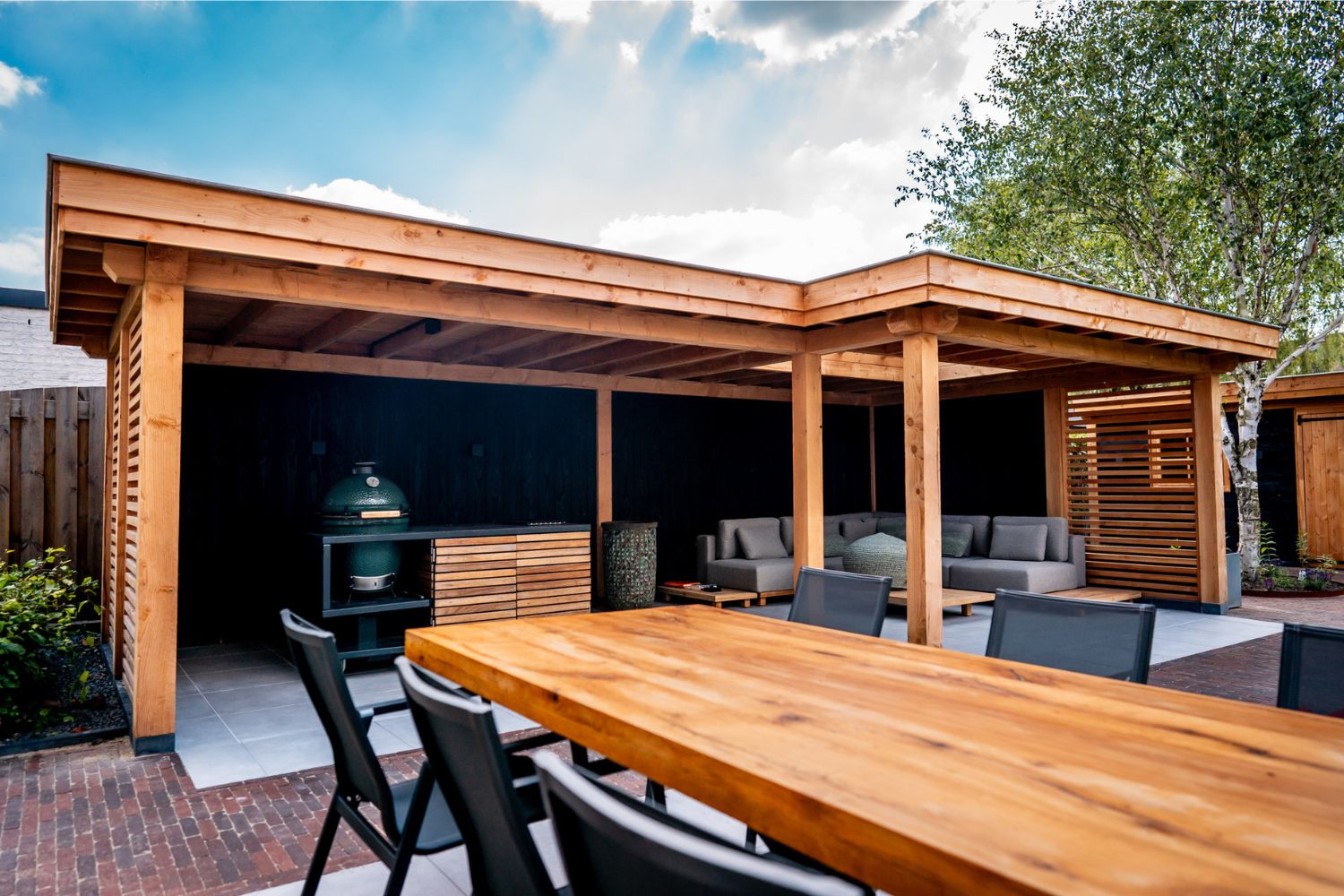 Luxe douglas overkapping met kookgedeelte