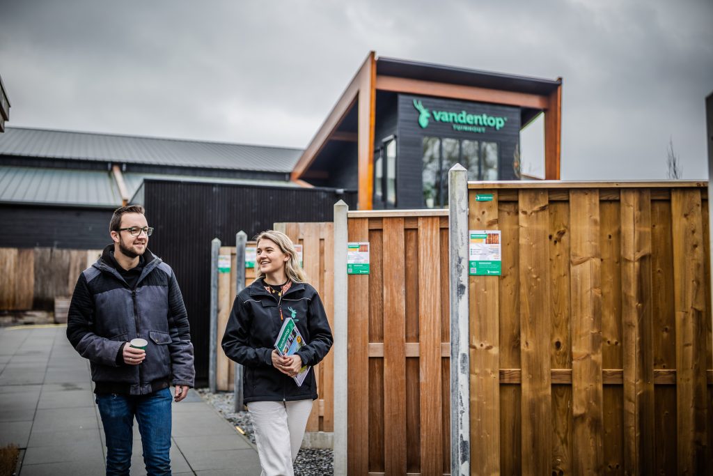 adviesgesprek schutting Vandentop Tuinhout